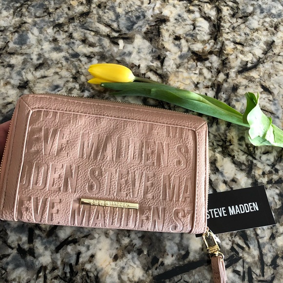 Steve Madden Handbags - Brand New Steve Madden Wallet